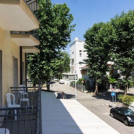 Hotel Londra Rimini Zewnętrze zdjęcie