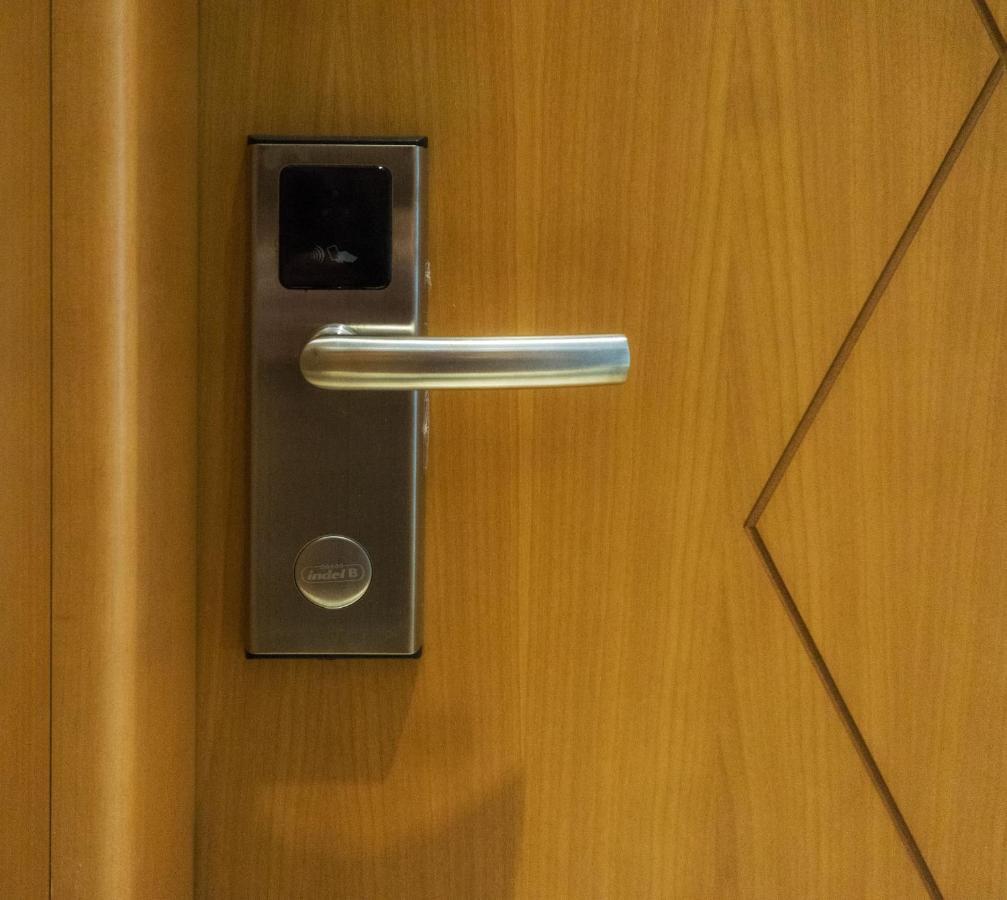 Hotel Londra Rimini Zewnętrze zdjęcie